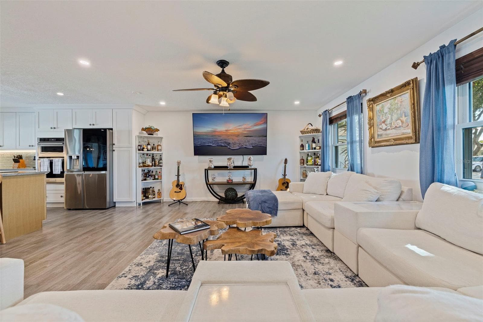Single Family Residence at 1894 TANGLEWOOD DR NE, ST PETERSBURG, photo 6 of 58