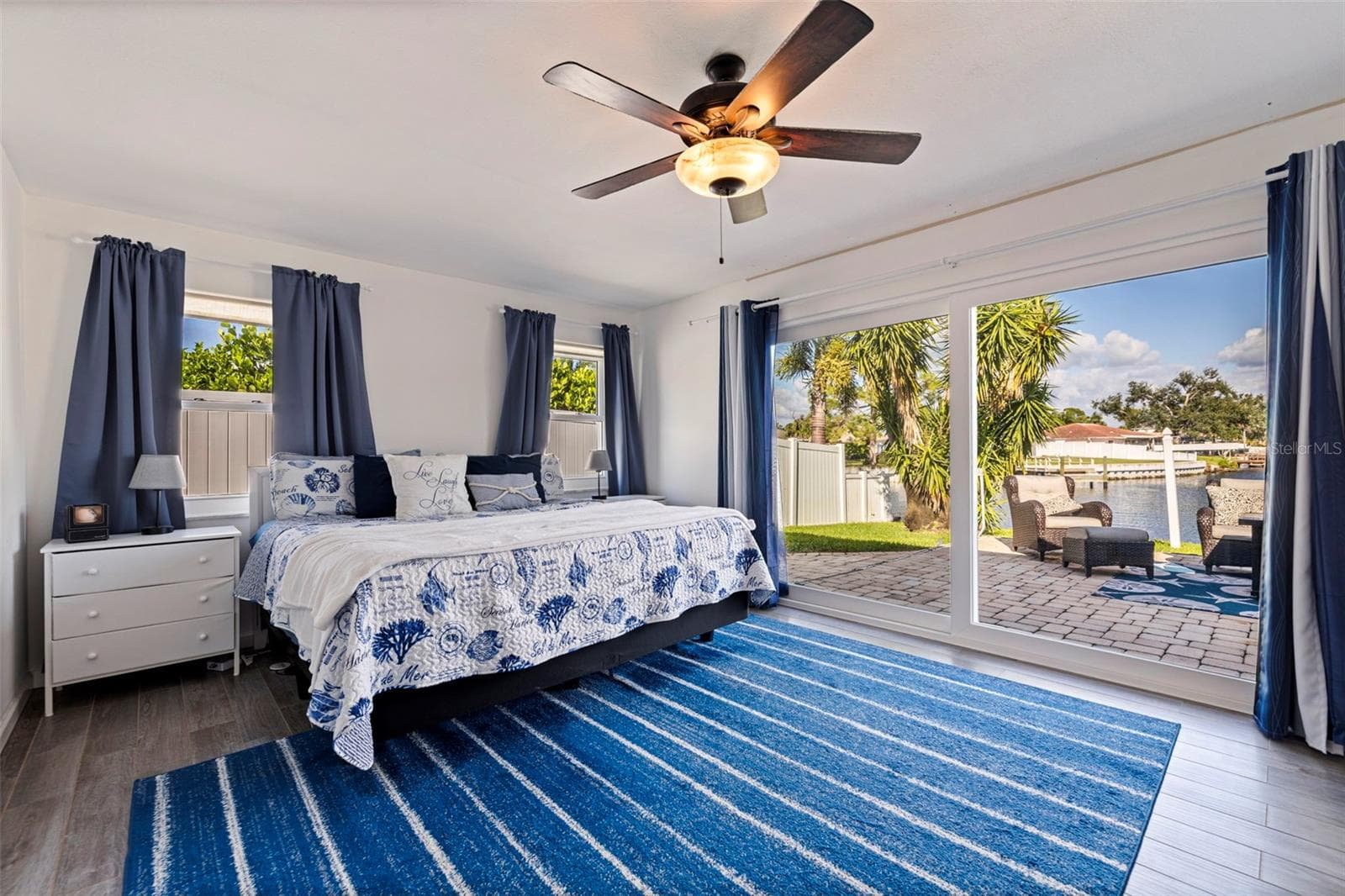 Single Family Residence at 1894 TANGLEWOOD DR NE, ST PETERSBURG, photo 19 of 58