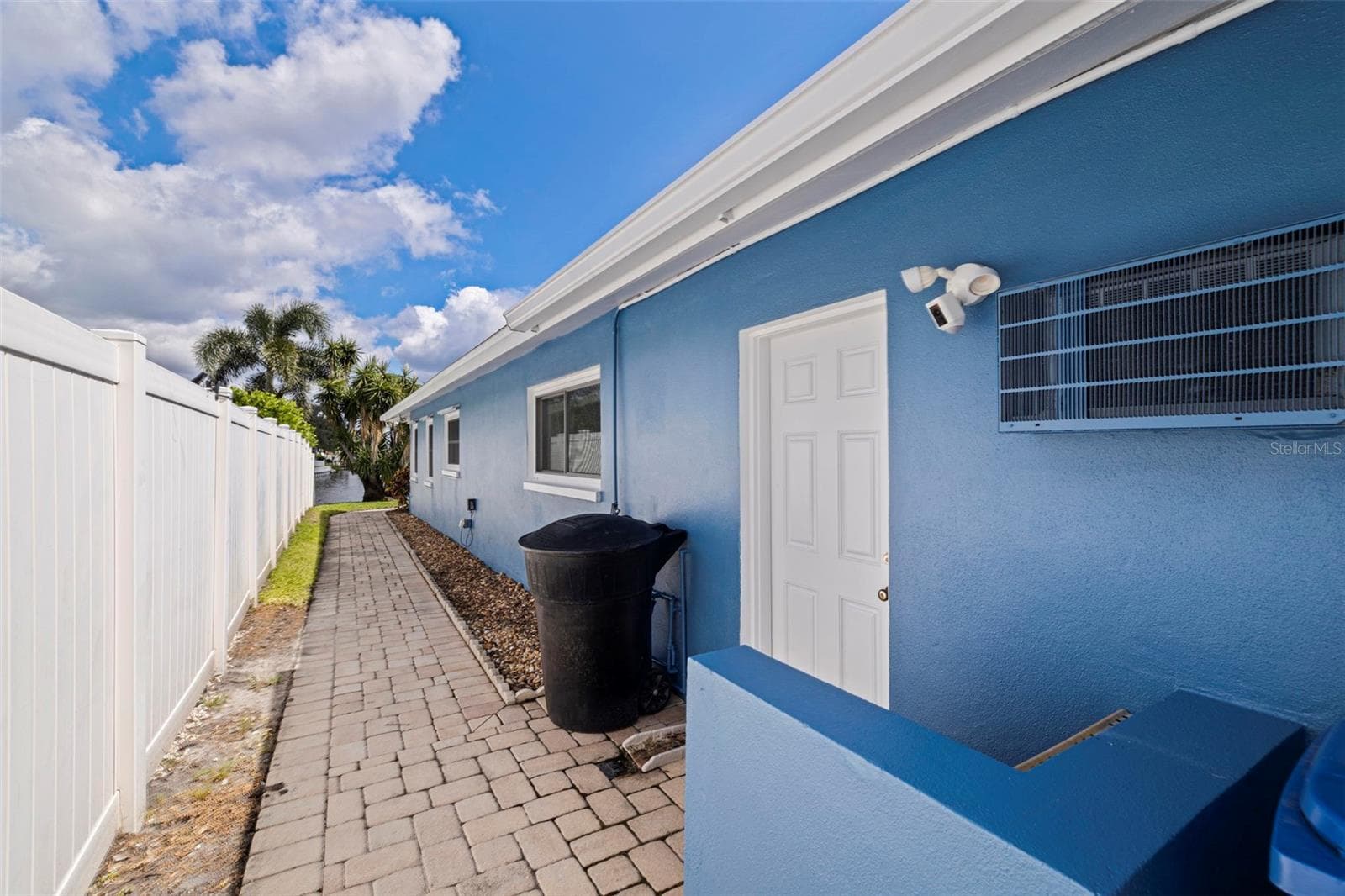 Single Family Residence at 1894 TANGLEWOOD DR NE, ST PETERSBURG, photo 35 of 58