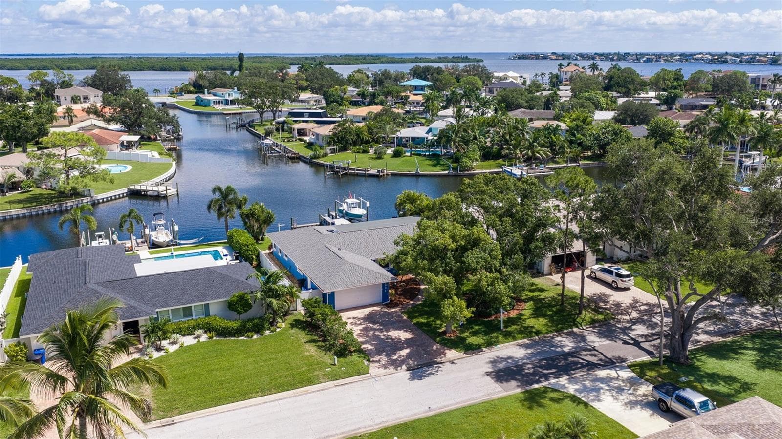 Single Family Residence at 1894 TANGLEWOOD DR NE, ST PETERSBURG, photo 51 of 58