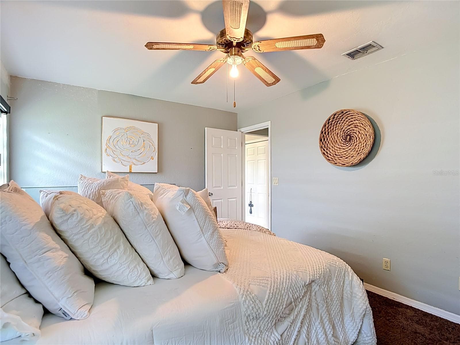 Single Family Residence at 4119 CASTLE AVE, SPRING HILL, photo 43 of 64