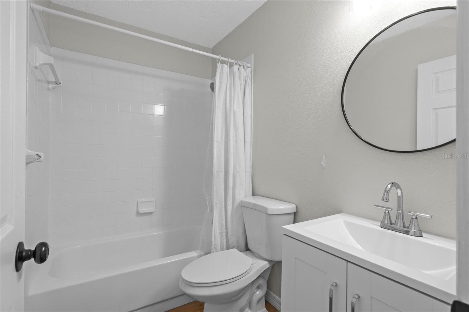Guest bath with tub/shower - 7924 HARDWICK DR #617, NEW PORT RICHEY