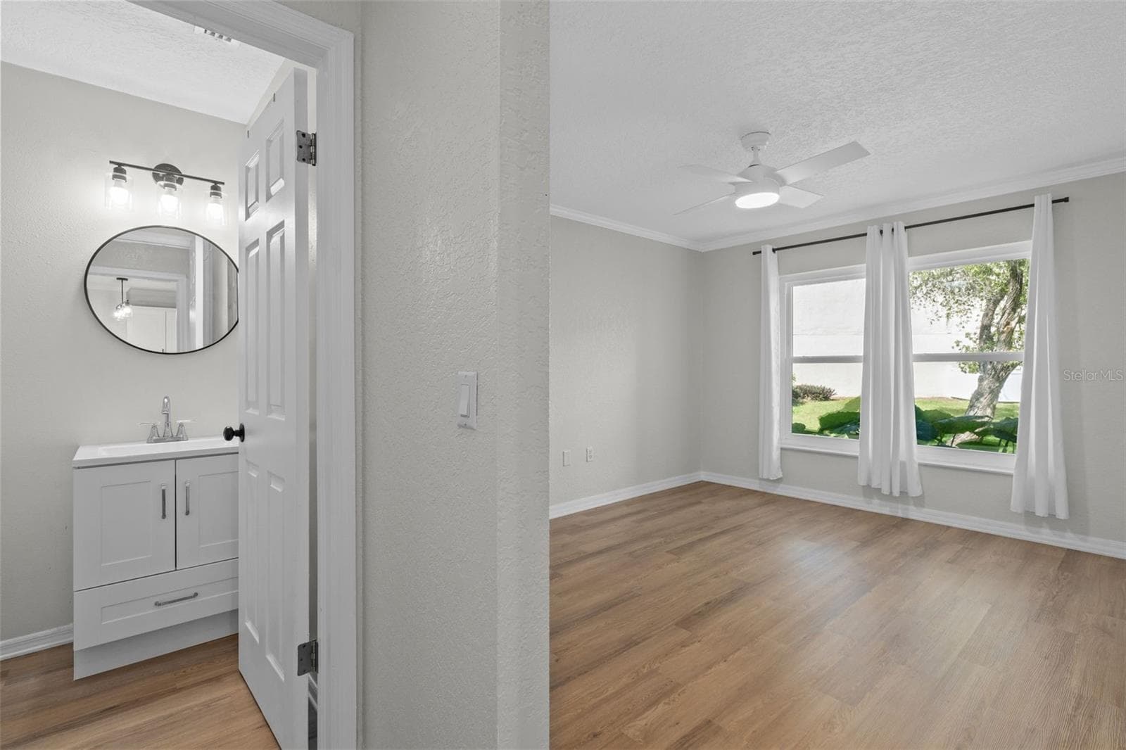 Primary suite- En Suite bath with walk in shower - 7924 HARDWICK DR #617, NEW PORT RICHEY
