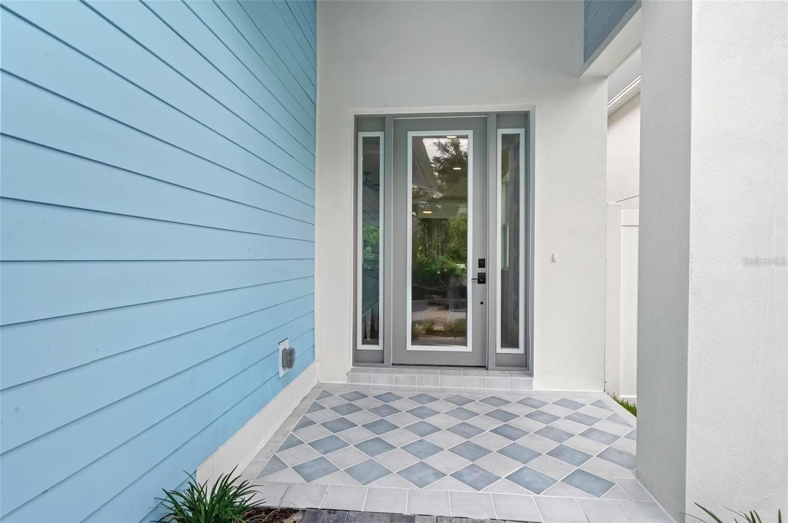 Single Family Residence at 1647 SIESTA DR, SARASOTA, photo 8 of 42