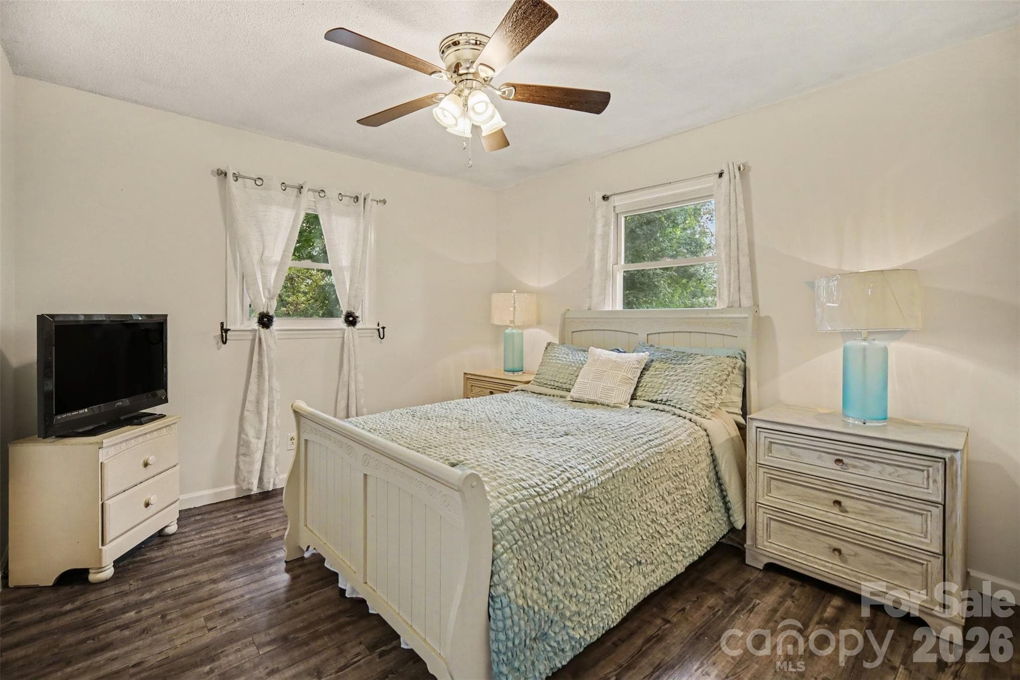 Single Family Residence at 1308 E Stagecoach Trail, Lawndale, photo 19 of 30