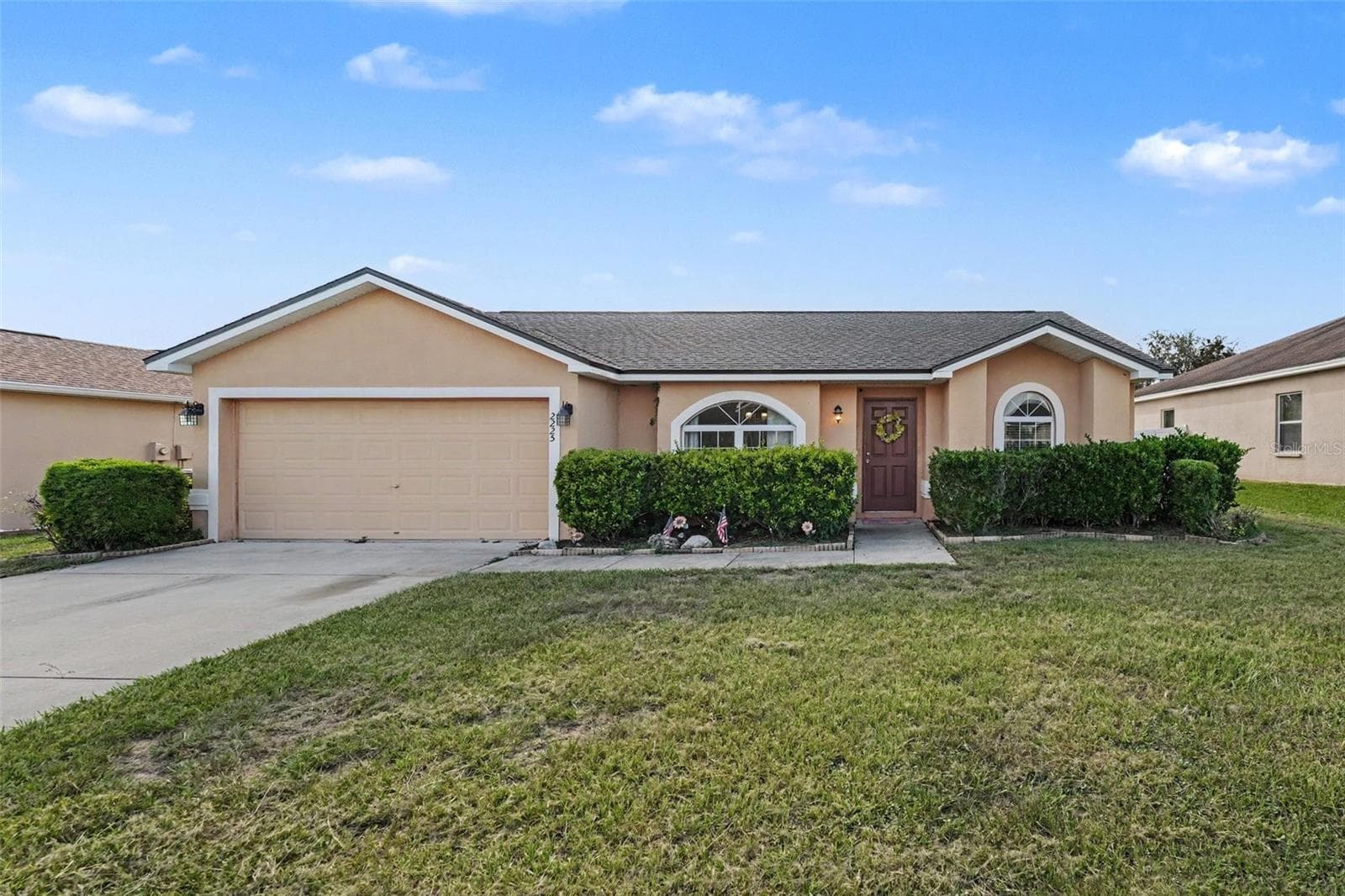 2225 BLUEBIRD AVE