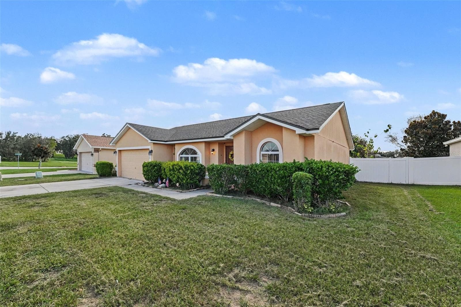Single Family Residence at 2225 BLUEBIRD AVE, BARTOW, photo 2 of 30