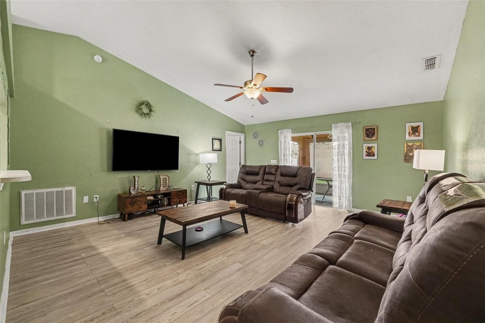 Single Family Residence at 2225 BLUEBIRD AVE, BARTOW, photo 3 of 30