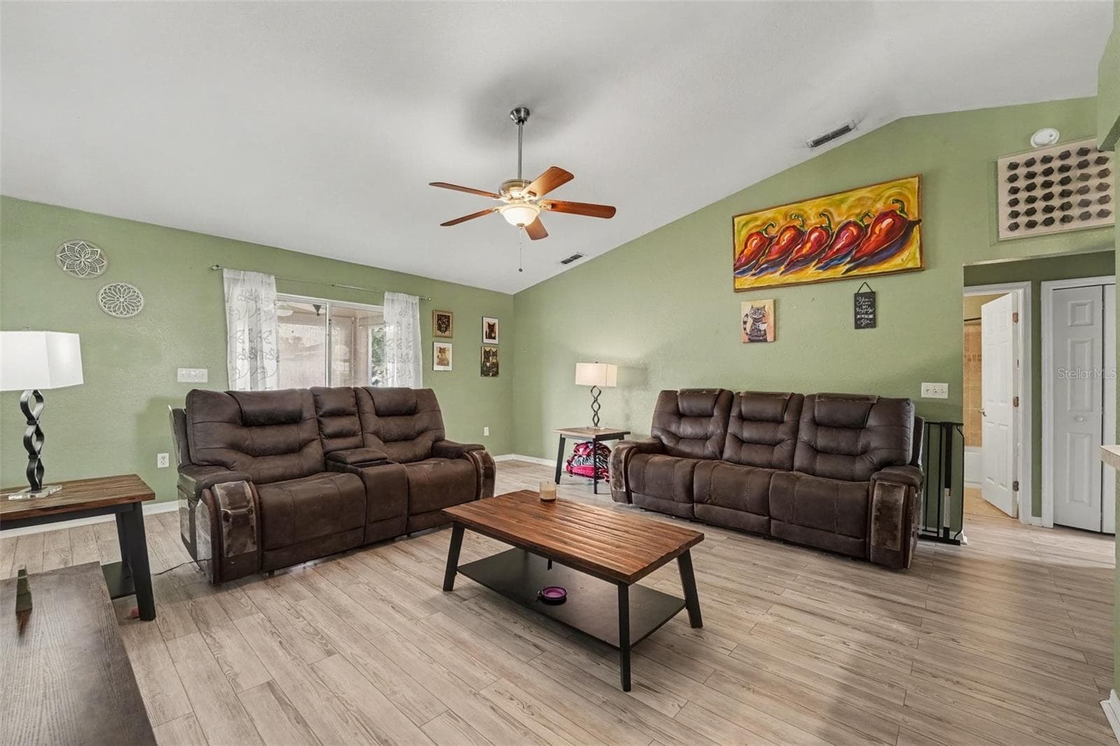 Single Family Residence at 2225 BLUEBIRD AVE, BARTOW, photo 4 of 30
