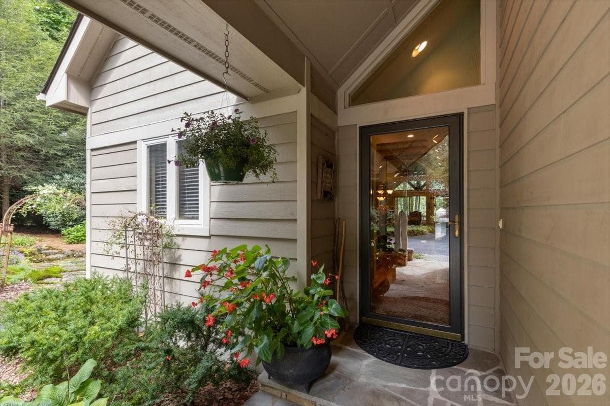 Single Family Residence at 21 Crescent Trail, Highlands, photo 3 of 46