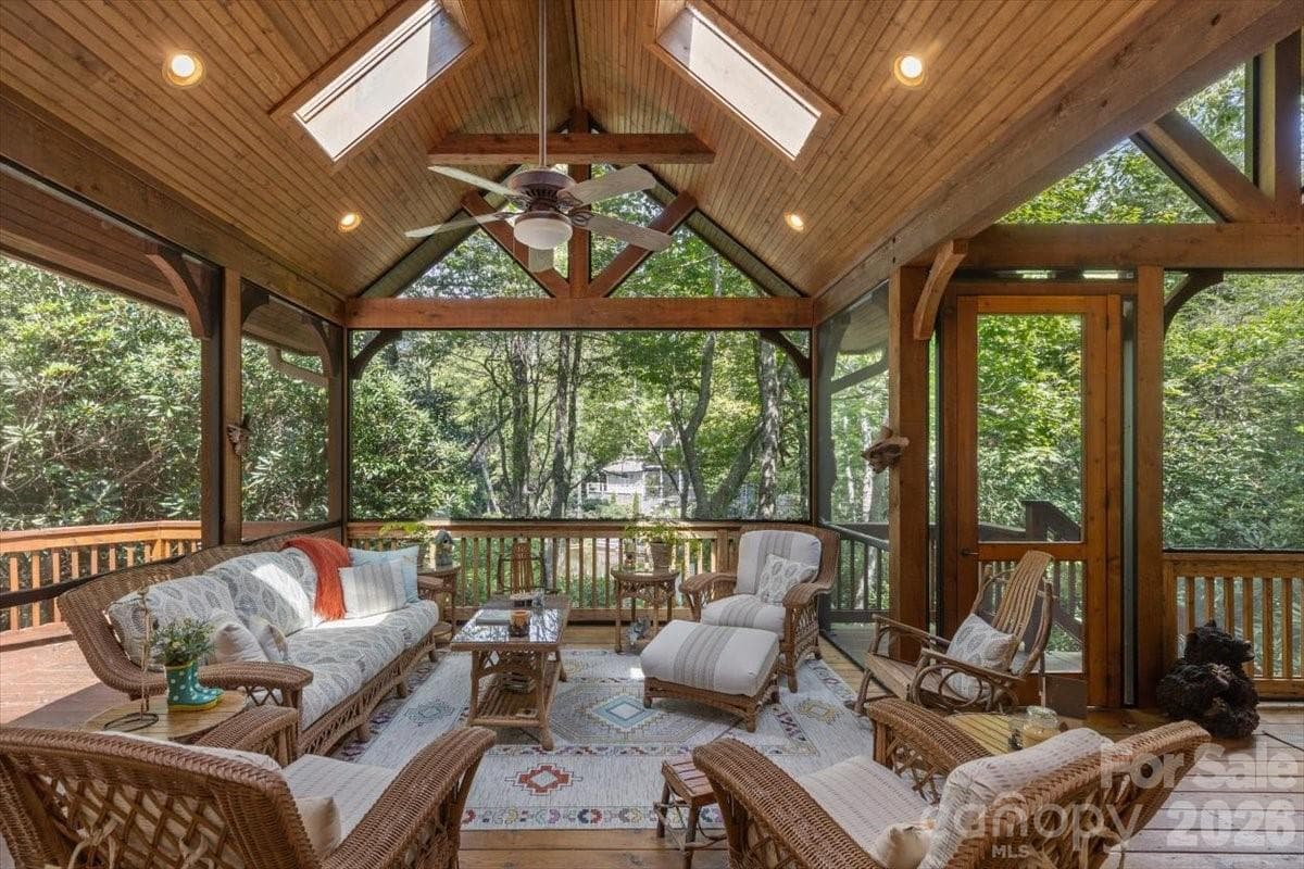 Single Family Residence at 21 Crescent Trail, Highlands, photo 8 of 46