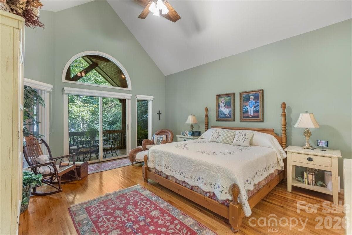 Single Family Residence at 21 Crescent Trail, Highlands, photo 17 of 46
