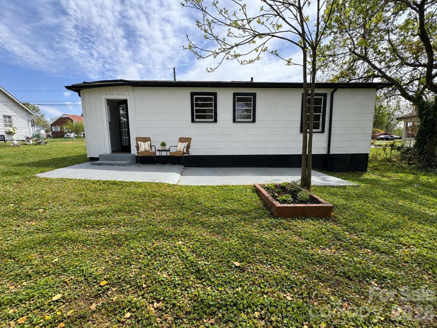 Single Family Residence at 142 S Ervin Avenue, Newton, photo 10 of 10