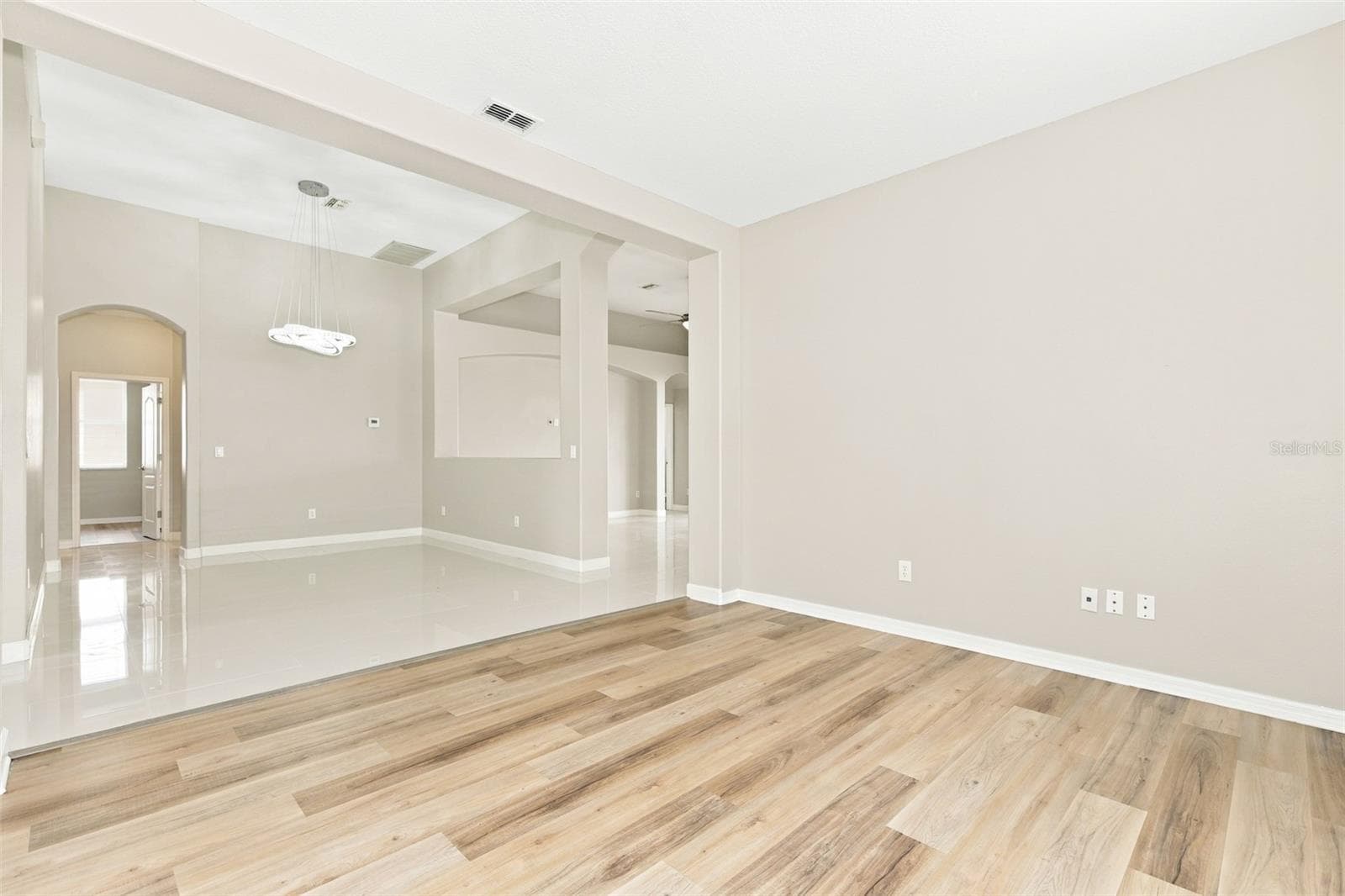 Single Family Residence at 1028 APPIAN PL, WESLEY CHAPEL, photo 6 of 43
