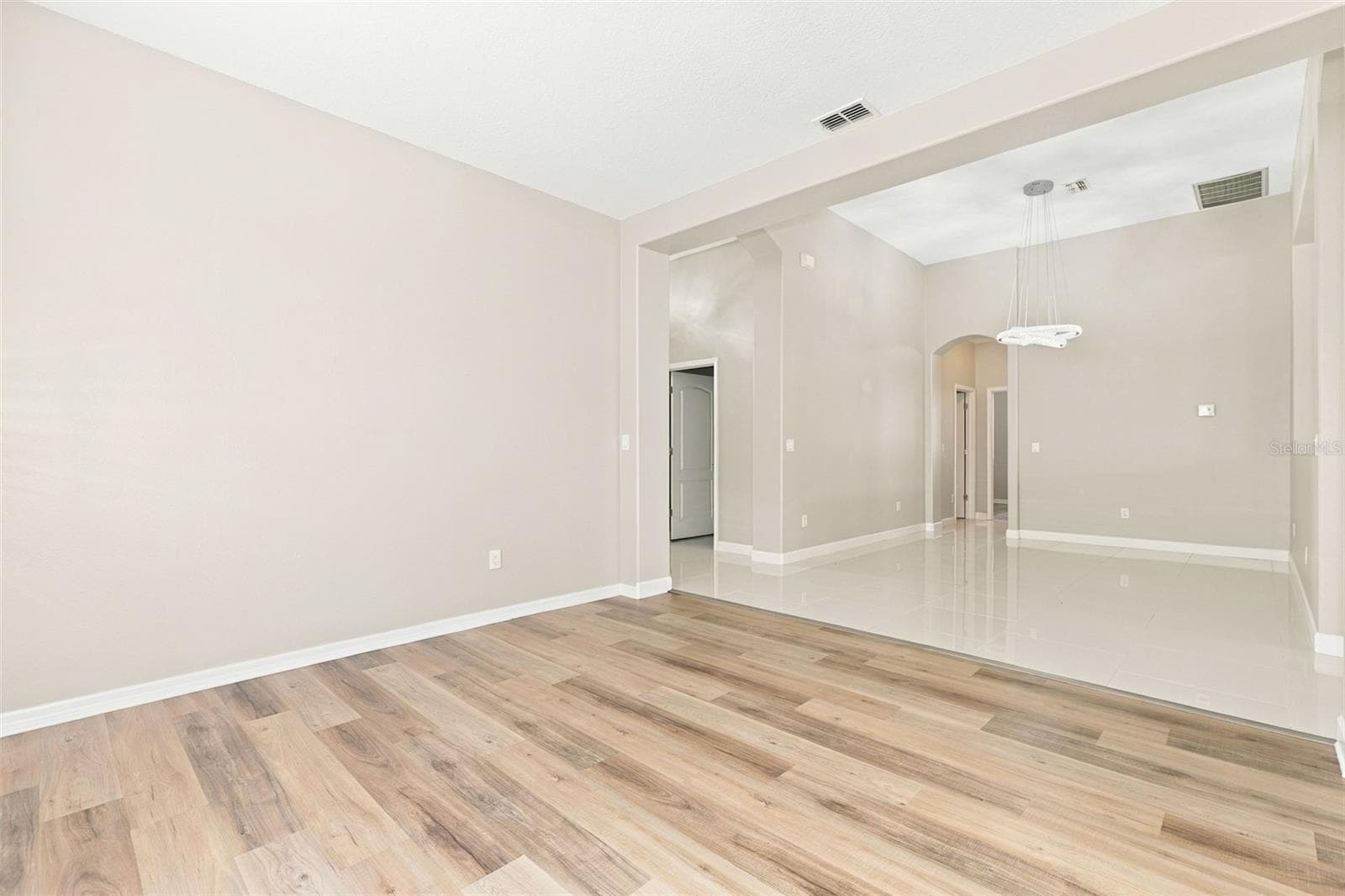 Single Family Residence at 1028 APPIAN PL, WESLEY CHAPEL, photo 7 of 43