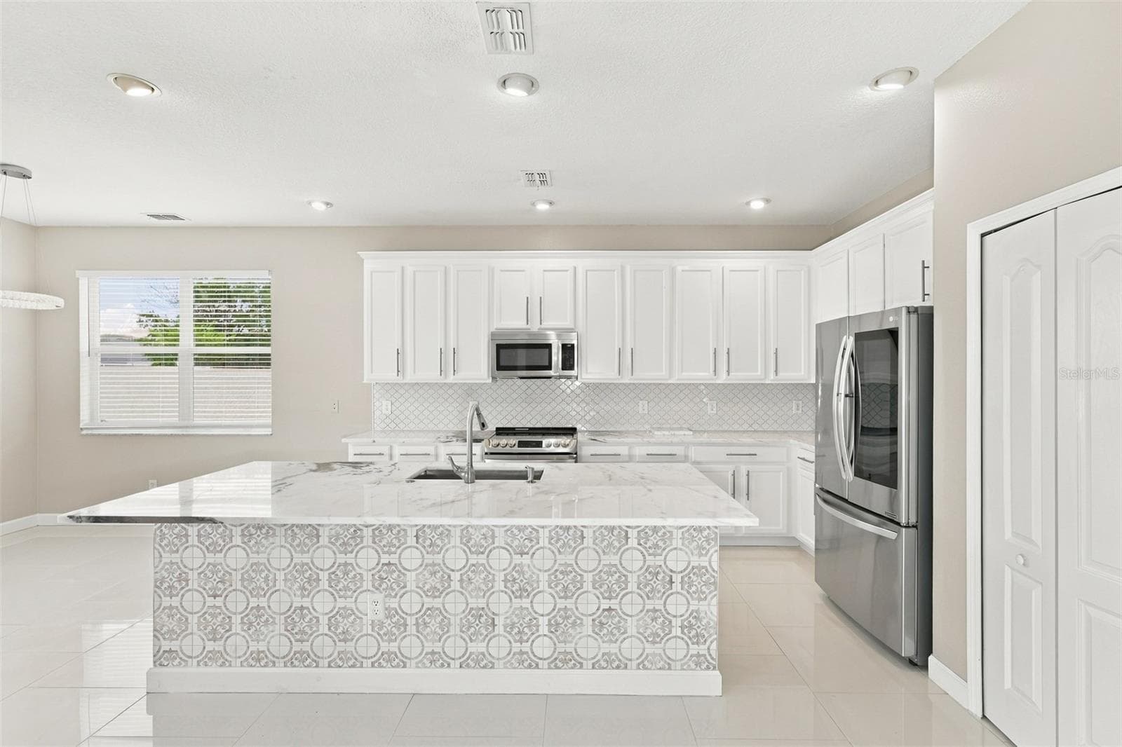 Single Family Residence at 1028 APPIAN PL, WESLEY CHAPEL, photo 18 of 43