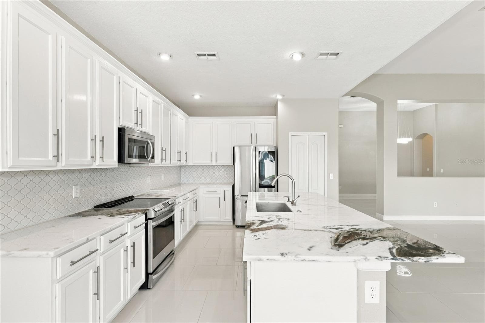 Single Family Residence at 1028 APPIAN PL, WESLEY CHAPEL, photo 20 of 43