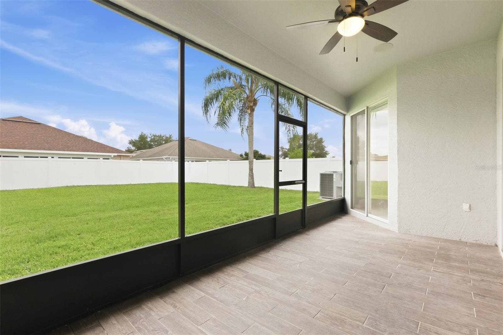 Single Family Residence at 1028 APPIAN PL, WESLEY CHAPEL, photo 23 of 43