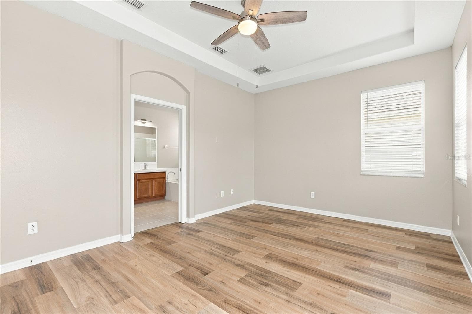 Single Family Residence at 1028 APPIAN PL, WESLEY CHAPEL, photo 27 of 43