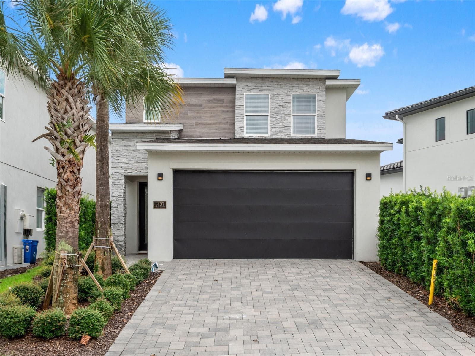 1407 TITIAN CT