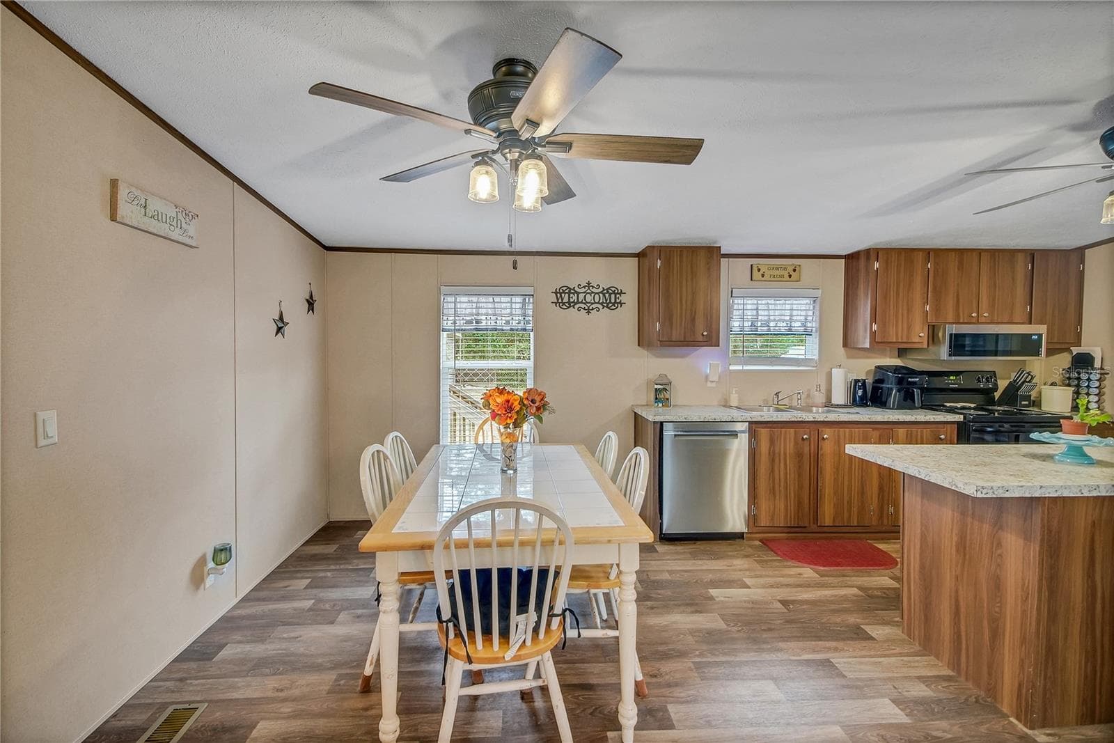 Manufactured Home at 15068 SE 105TH AVE, SUMMERFIELD, photo 11 of 36