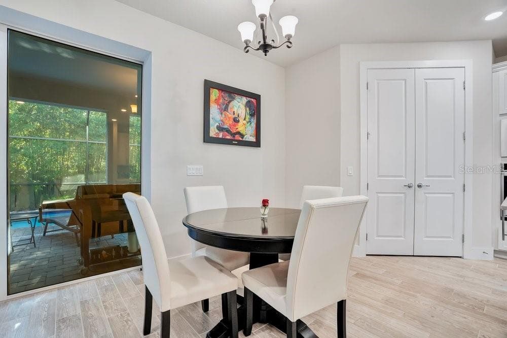 dinette area in kitchen - 704 FOX EDGE CT, OVIEDO