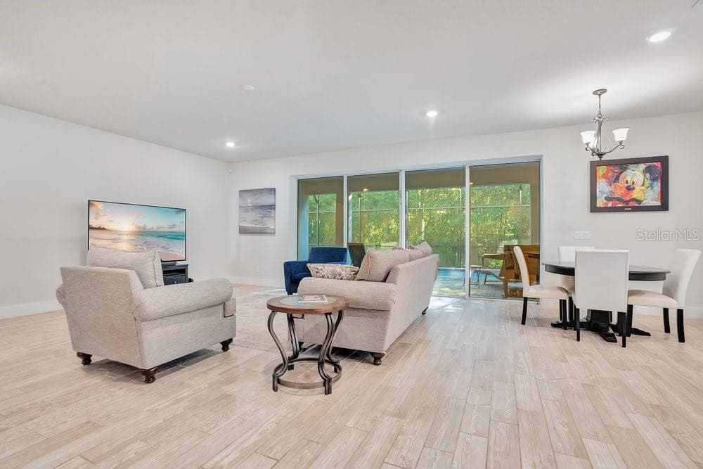 family room - 704 FOX EDGE CT, OVIEDO