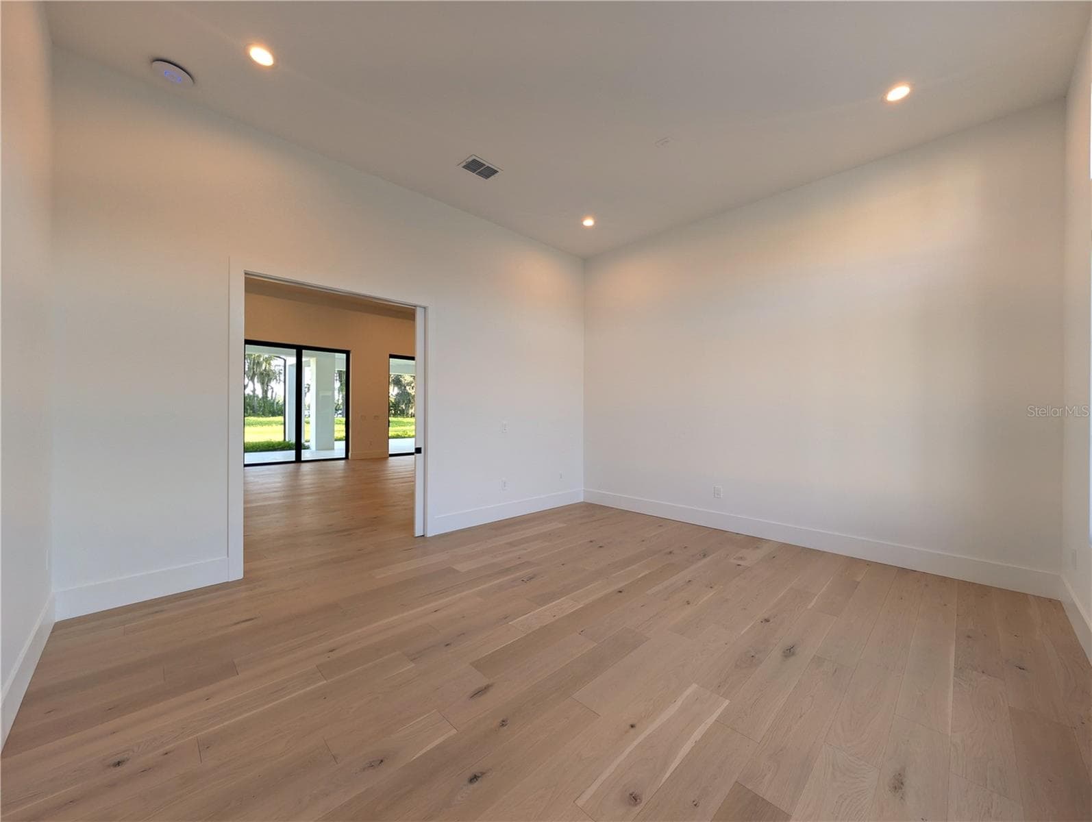 Single Family Residence at 7240 LAKE WILLIS, ORLANDO, photo 21 of 70