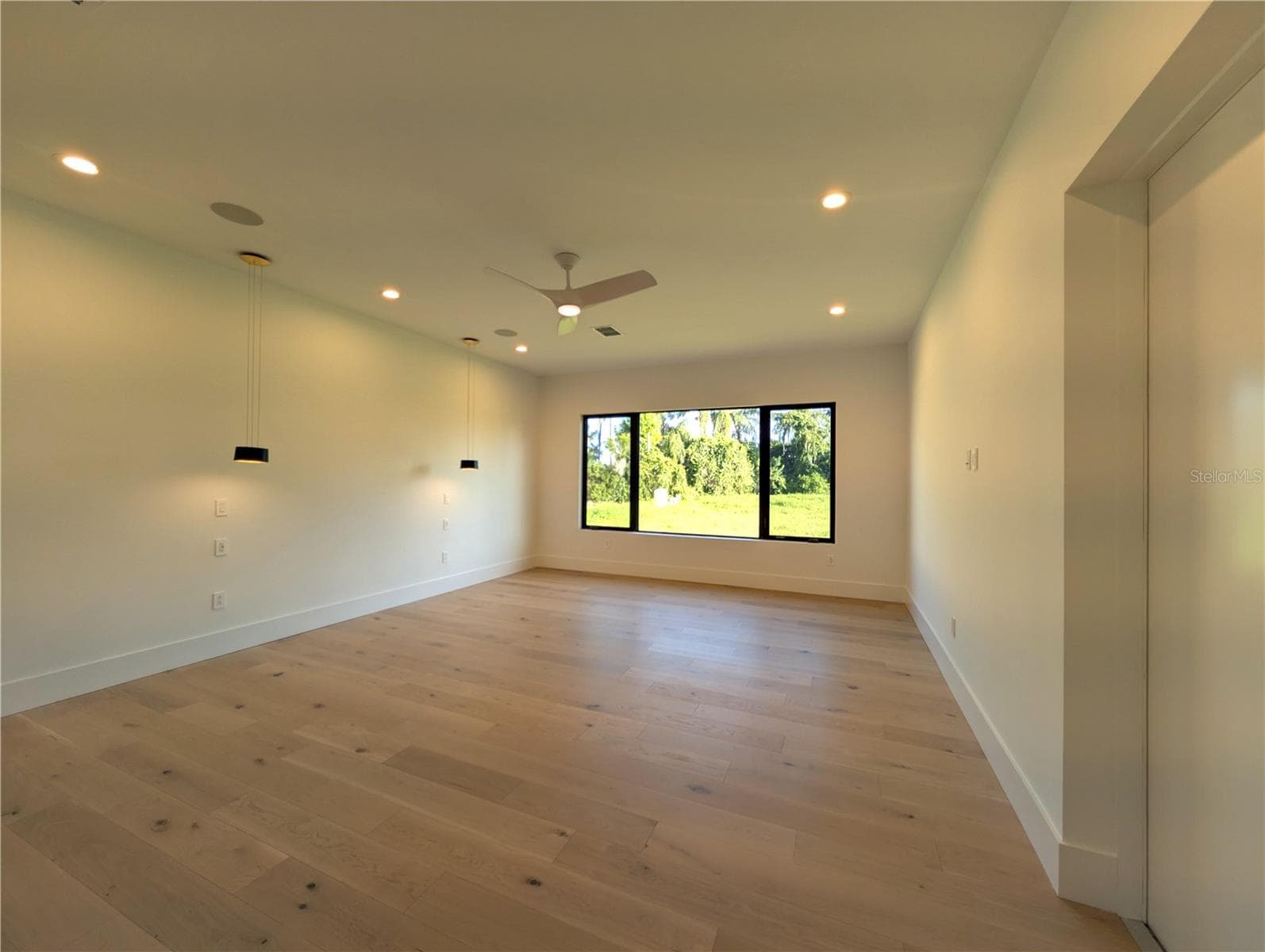 Single Family Residence at 7240 LAKE WILLIS, ORLANDO, photo 31 of 70