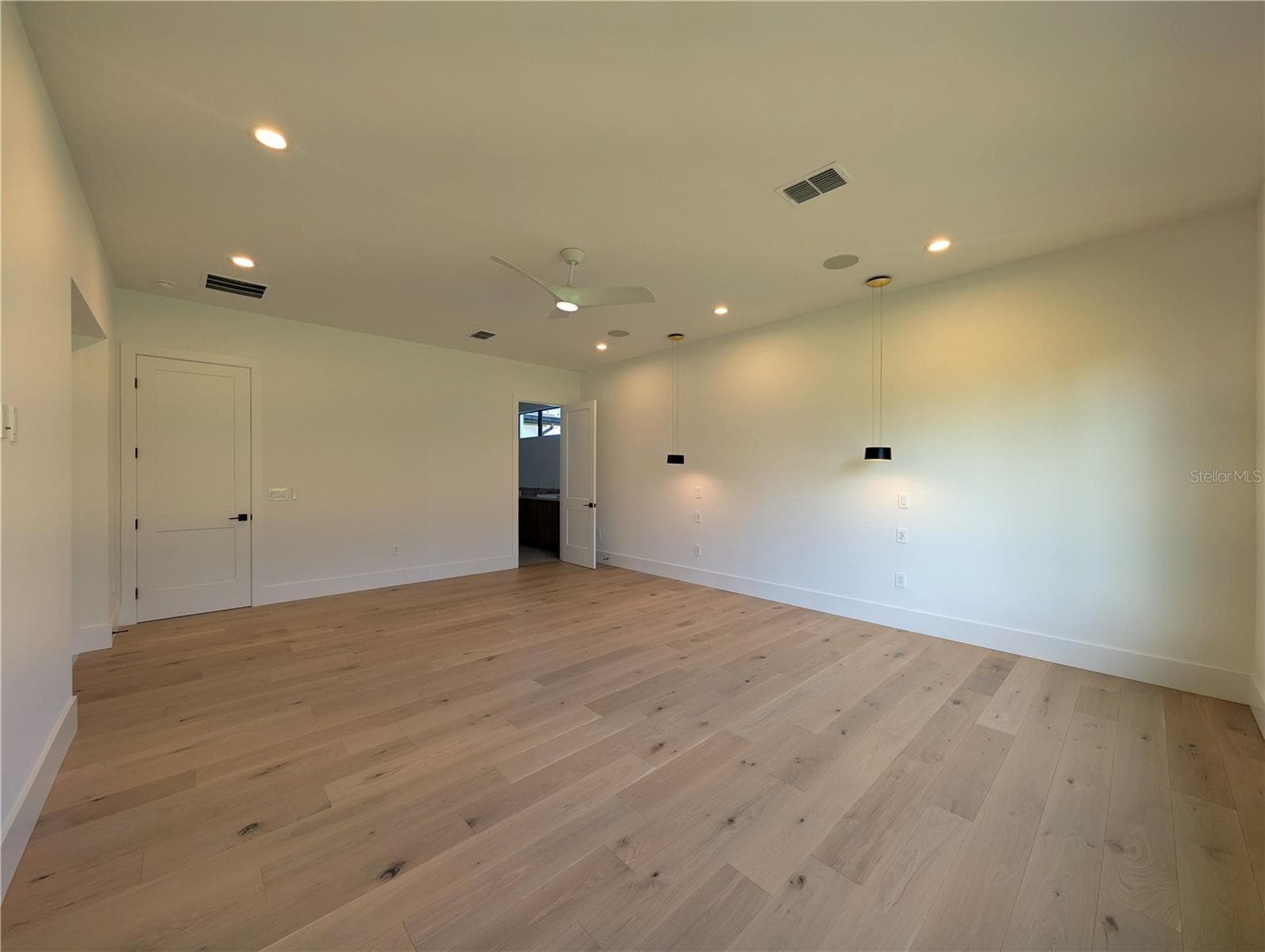 Single Family Residence at 7240 LAKE WILLIS, ORLANDO, photo 33 of 70