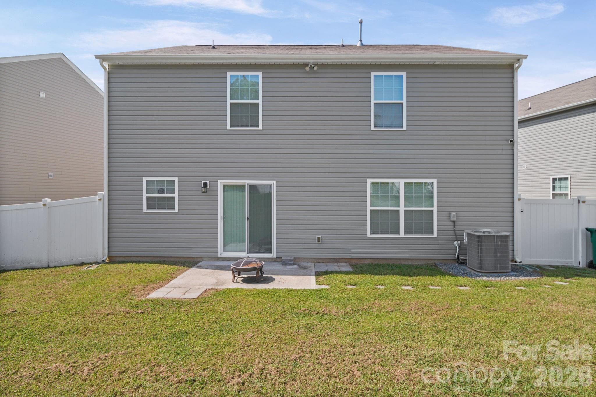 Single Family Residence at 217 Brenett Francis Court, Charlotte, photo 3 of 26