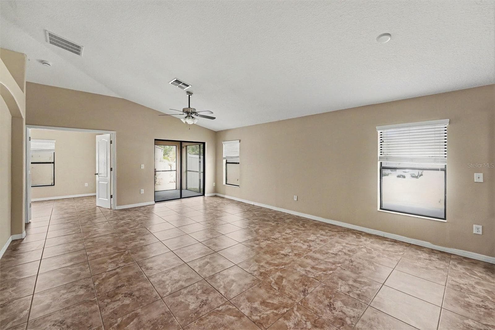 Single Family Residence at 10216 STEDFAST CT, RUSKIN, photo 2 of 15