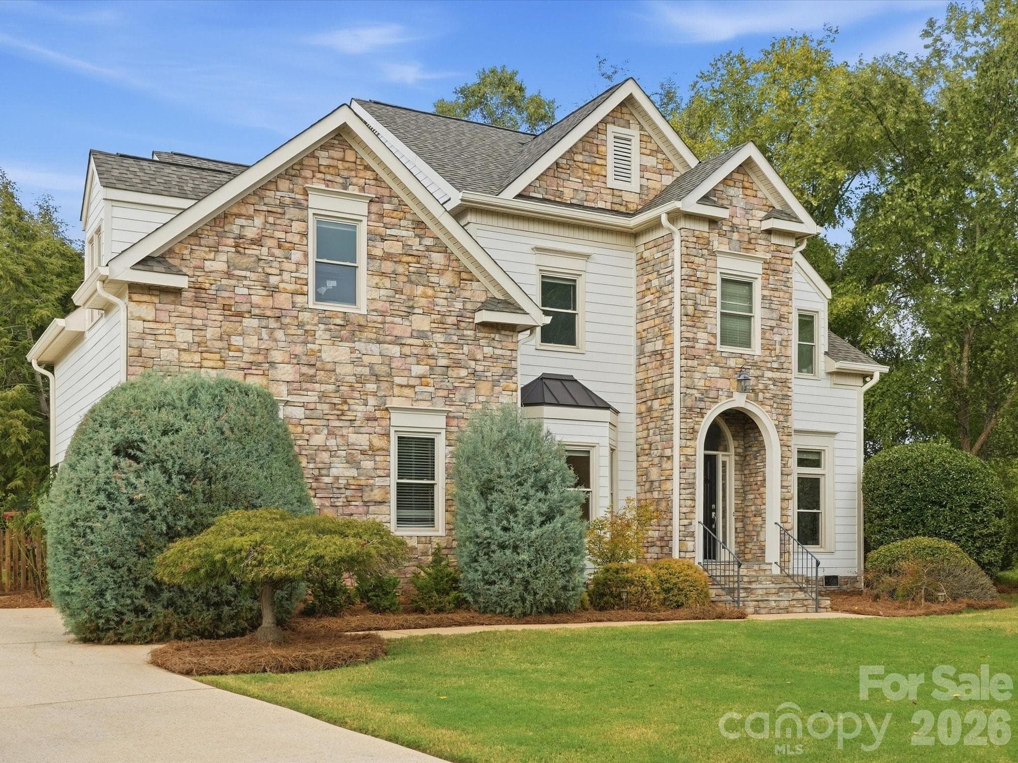 Single Family Residence at 123 Topsail Place, Mooresville, photo 2 of 48