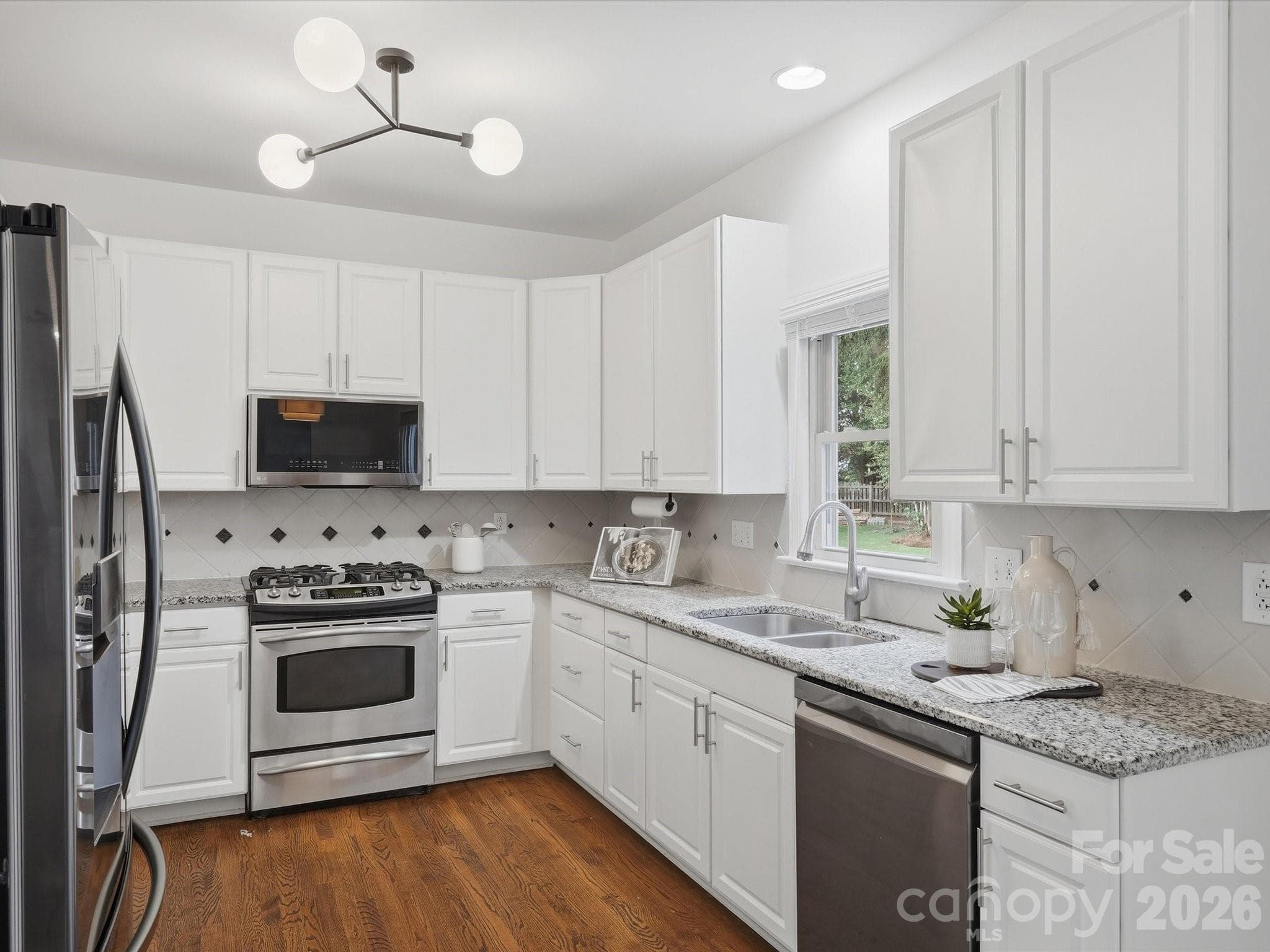 Single Family Residence at 123 Topsail Place, Mooresville, photo 15 of 48