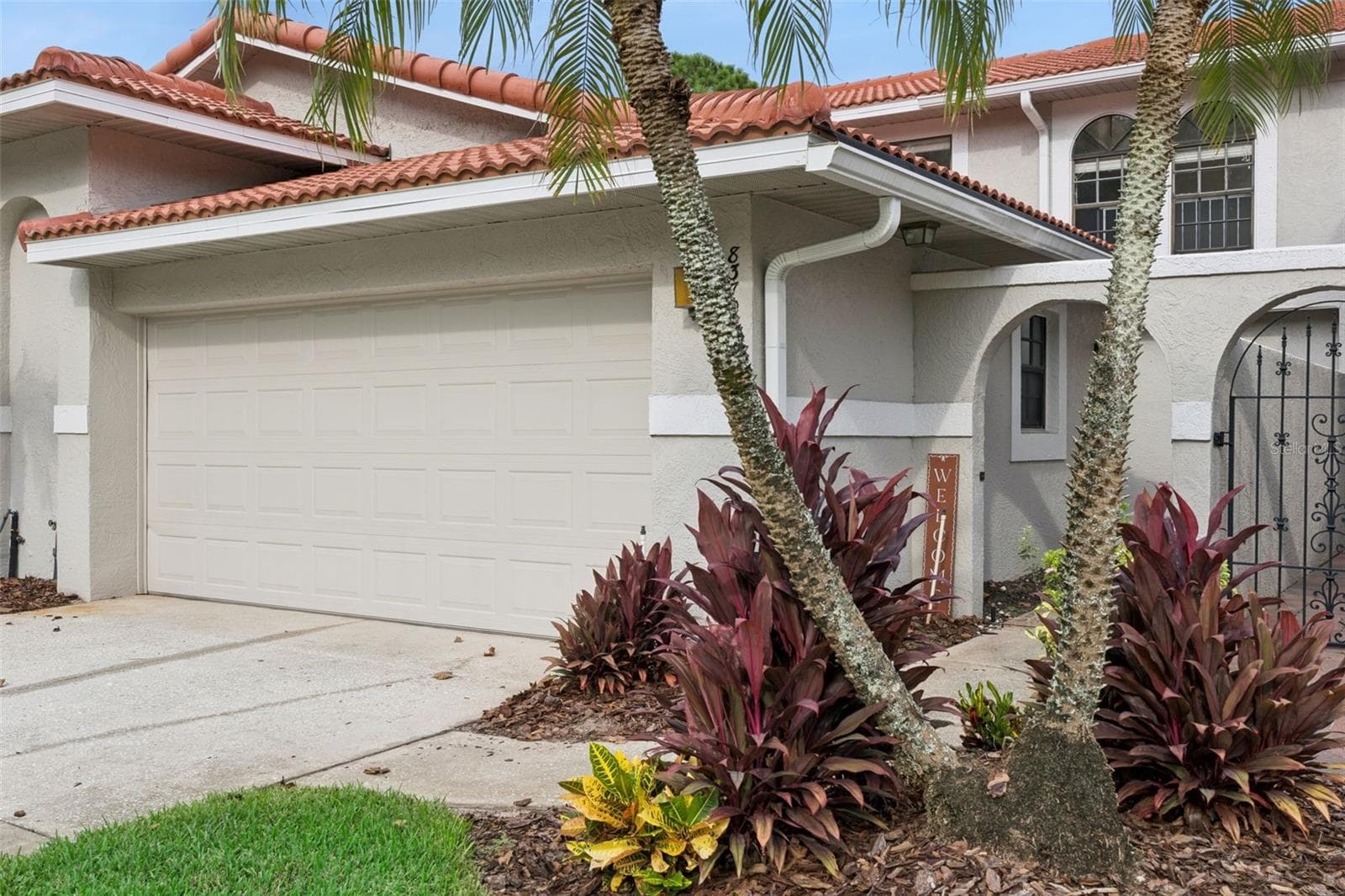2 car garage - 8370 SANDPOINT BLVD, ORLANDO