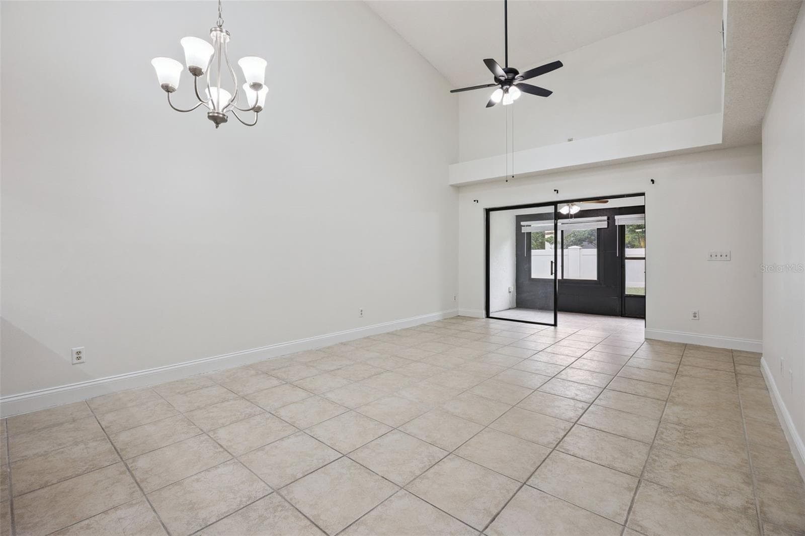 Main Living room - 8370 SANDPOINT BLVD, ORLANDO