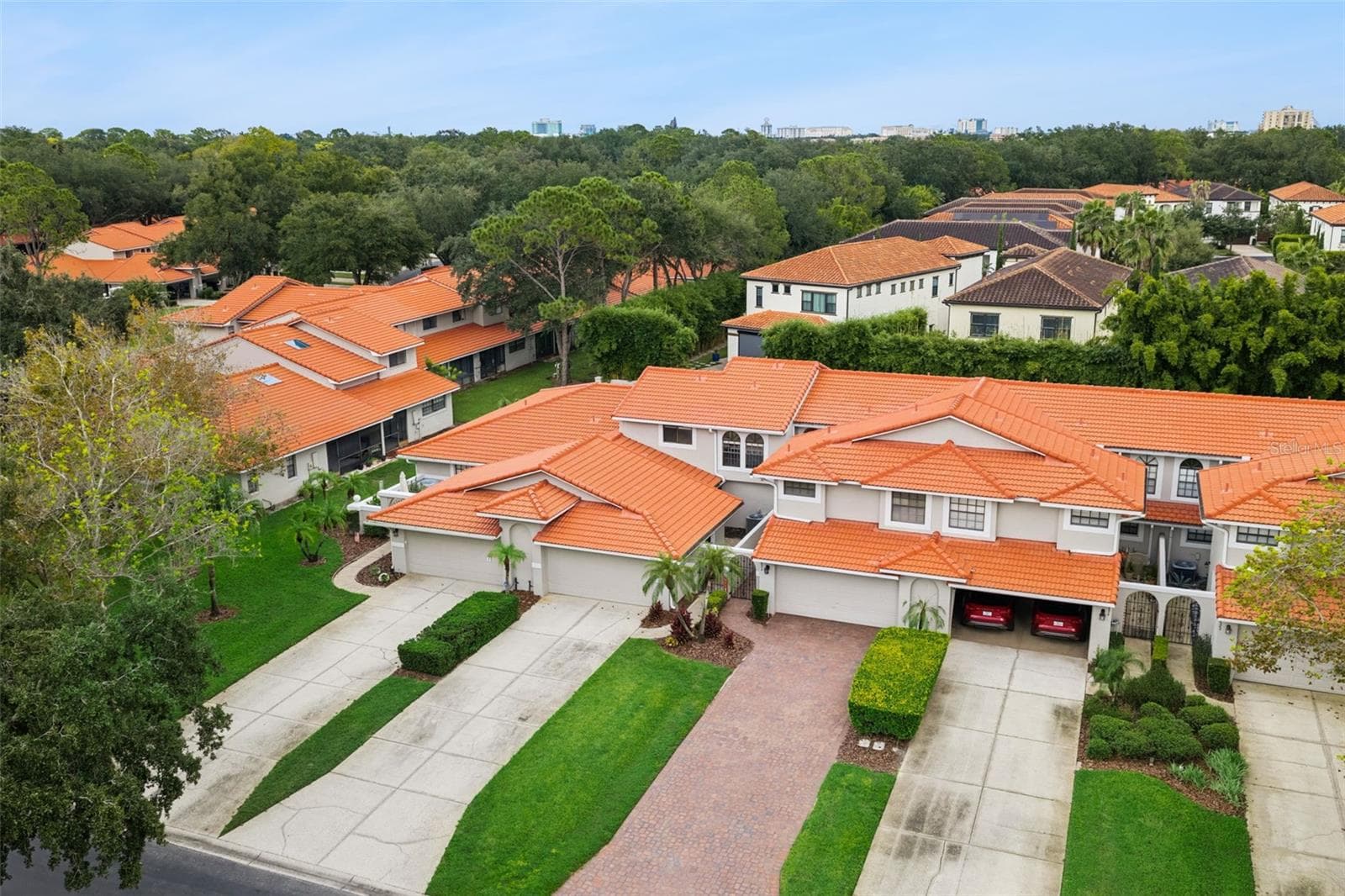 Private Driveway - 8370 SANDPOINT BLVD, ORLANDO