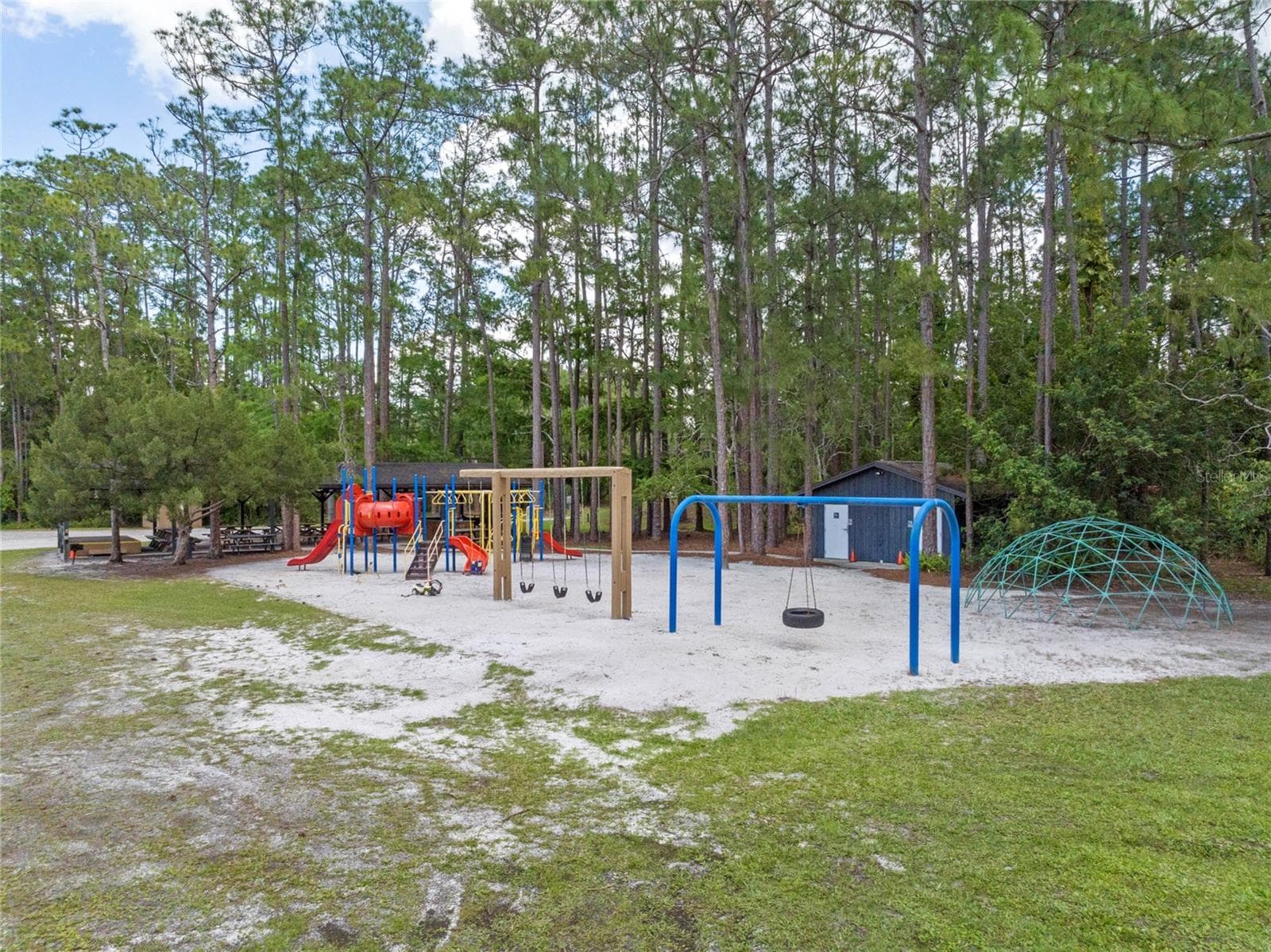 Isle of Pines community lakefront park - 14335 FRESNO DR, ORLANDO