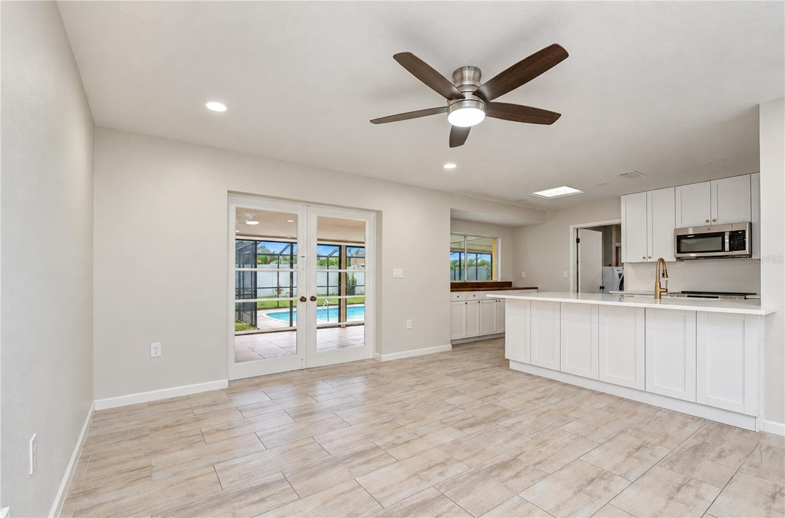 Single Family Residence at 8013 W ELM ST, TAMPA, photo 8 of 35
