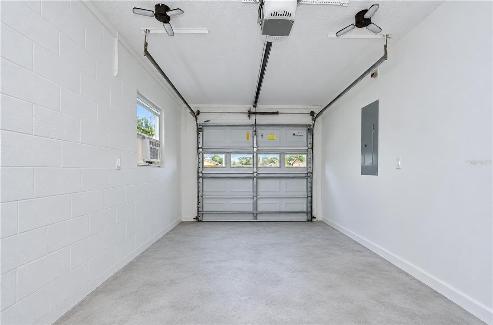 Single Family Residence at 8013 W ELM ST, TAMPA, photo 16 of 35