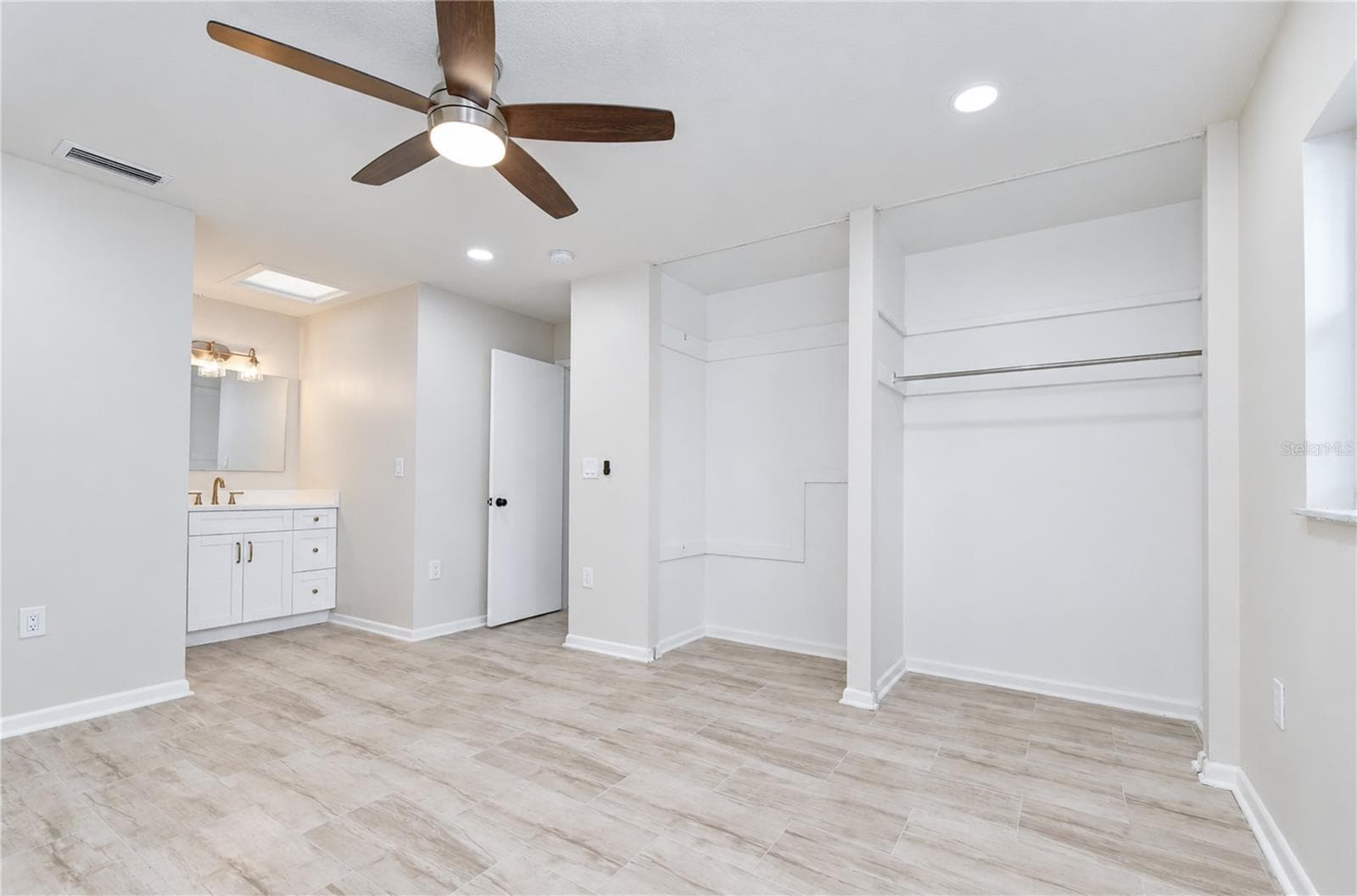 Single Family Residence at 8013 W ELM ST, TAMPA, photo 25 of 35
