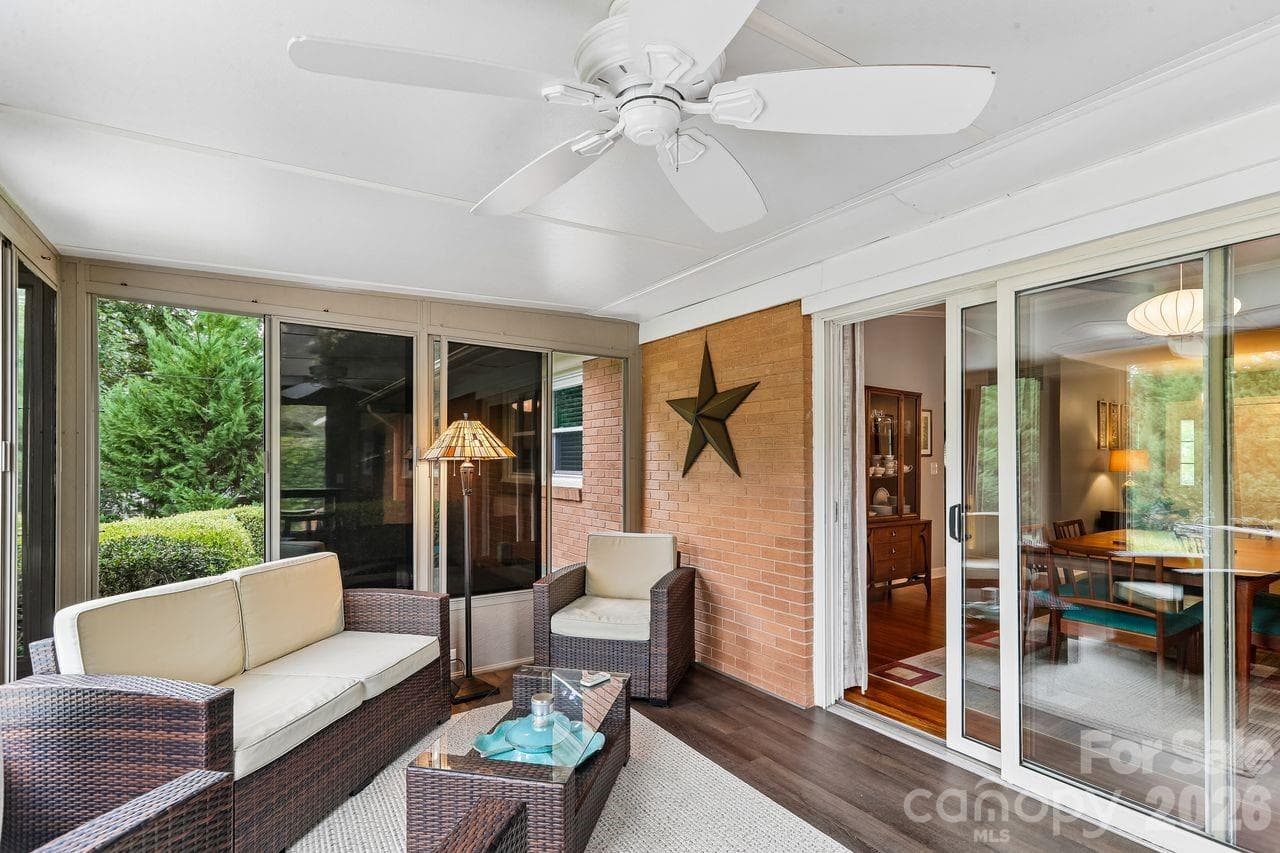 Peaceful surroundings - 122 Chanticleer Court, Charlotte