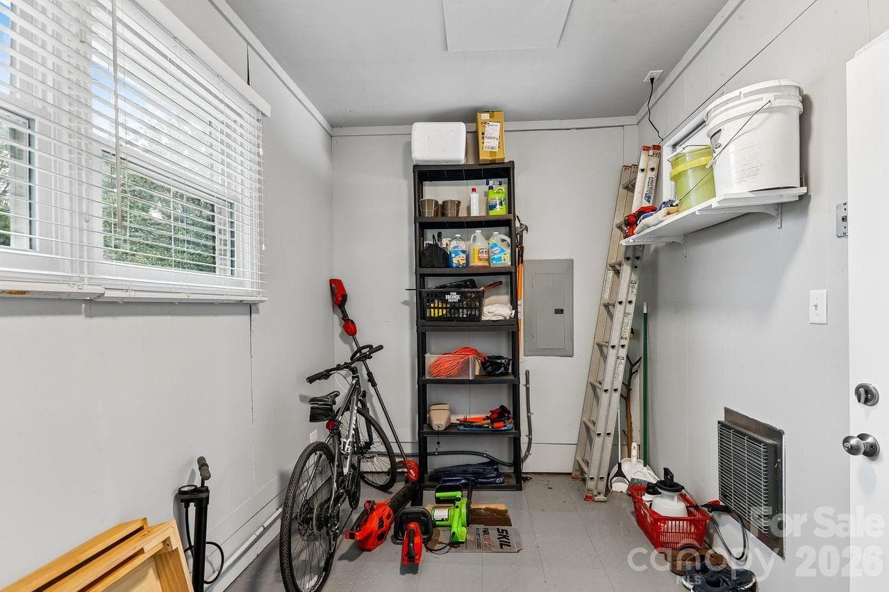 Heated & Cooled Storage - 122 Chanticleer Court, Charlotte