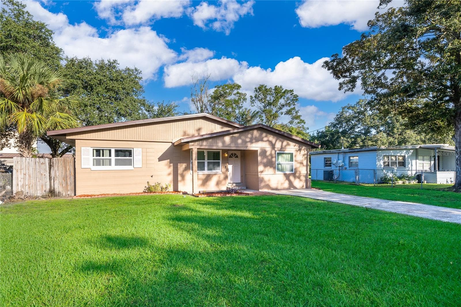 Single Family Residence at 168 COUNTRY CLUB CIR, SANFORD, photo 3 of 18