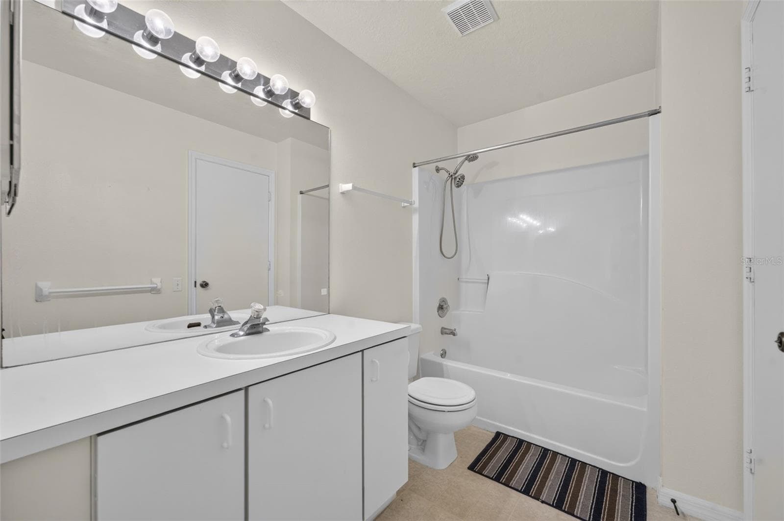 Condominium at 6126 SUNNYVALE DR #2303, ORLANDO, photo 22 of 48