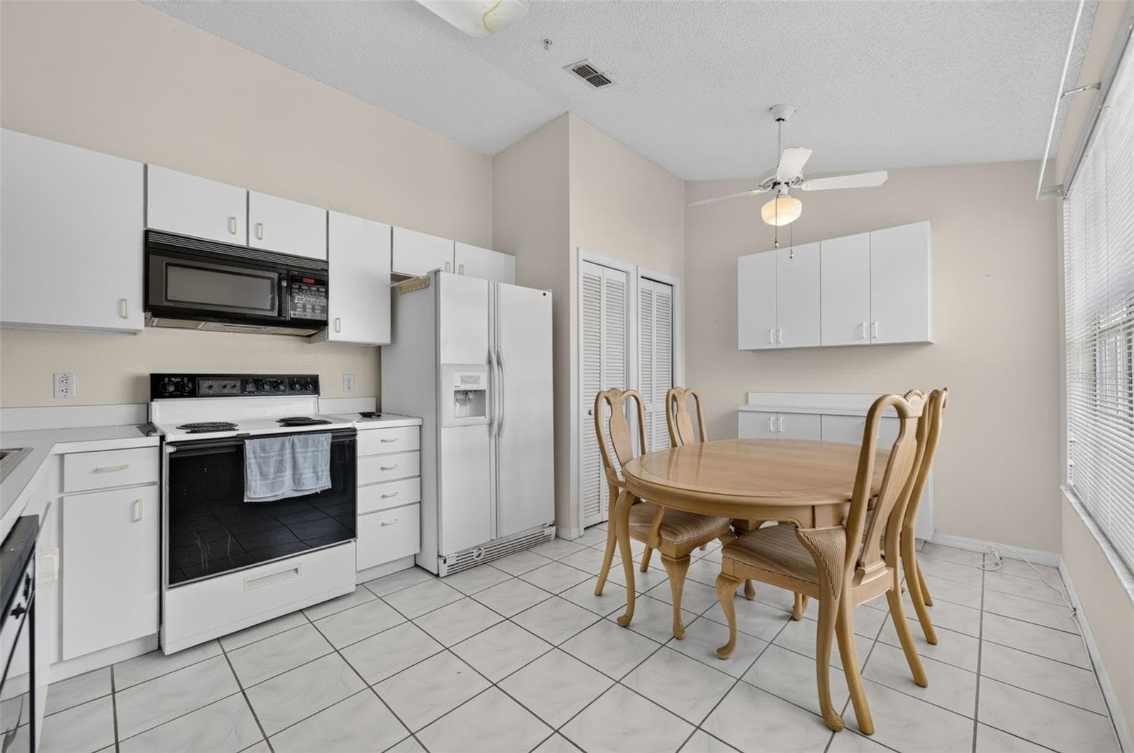 Condominium at 6126 SUNNYVALE DR #2303, ORLANDO, photo 29 of 48