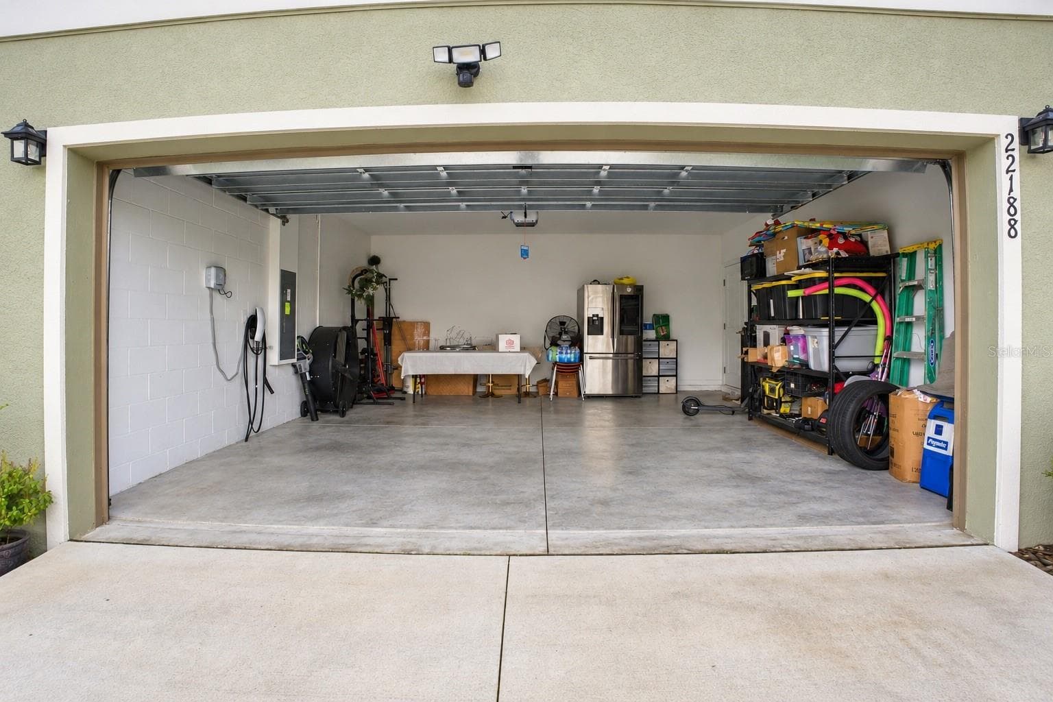 2 Car Garage - 22188 CALISTO WAY, LAND O LAKES