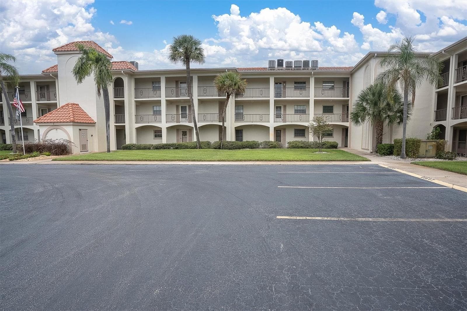 Condominium at 19029 US HIGHWAY 19 N #7-28, CLEARWATER, photo 4 of 37