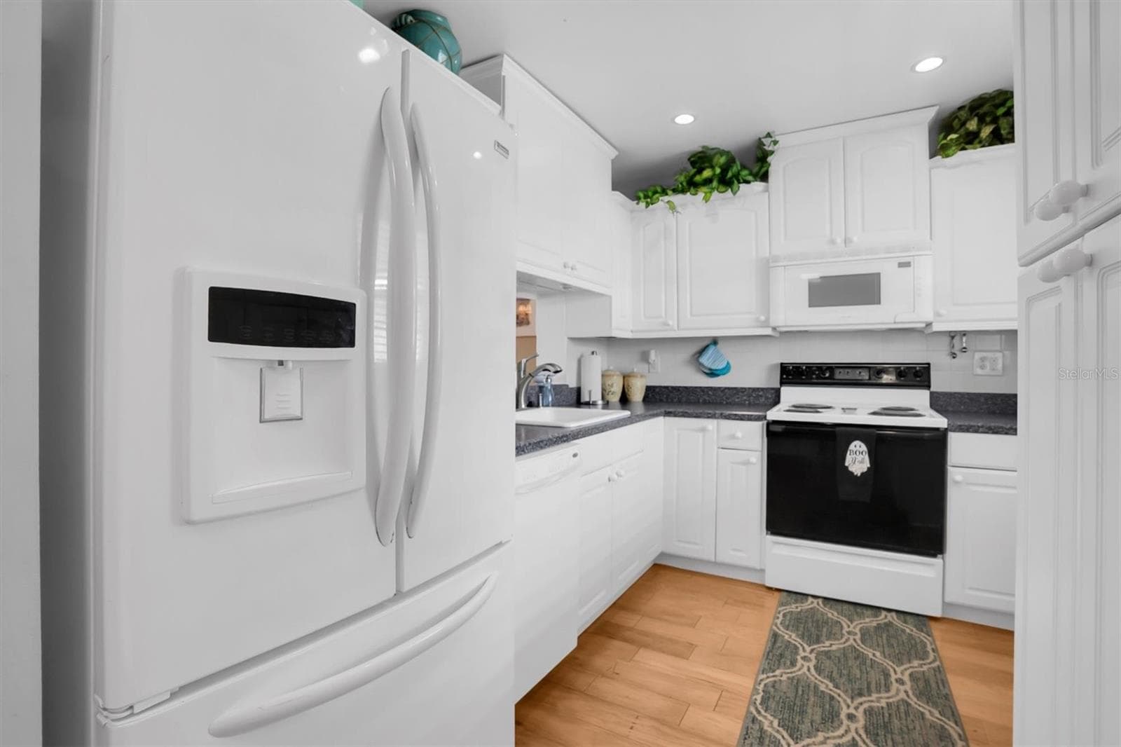 Condominium at 19029 US HIGHWAY 19 N #7-28, CLEARWATER, photo 18 of 37
