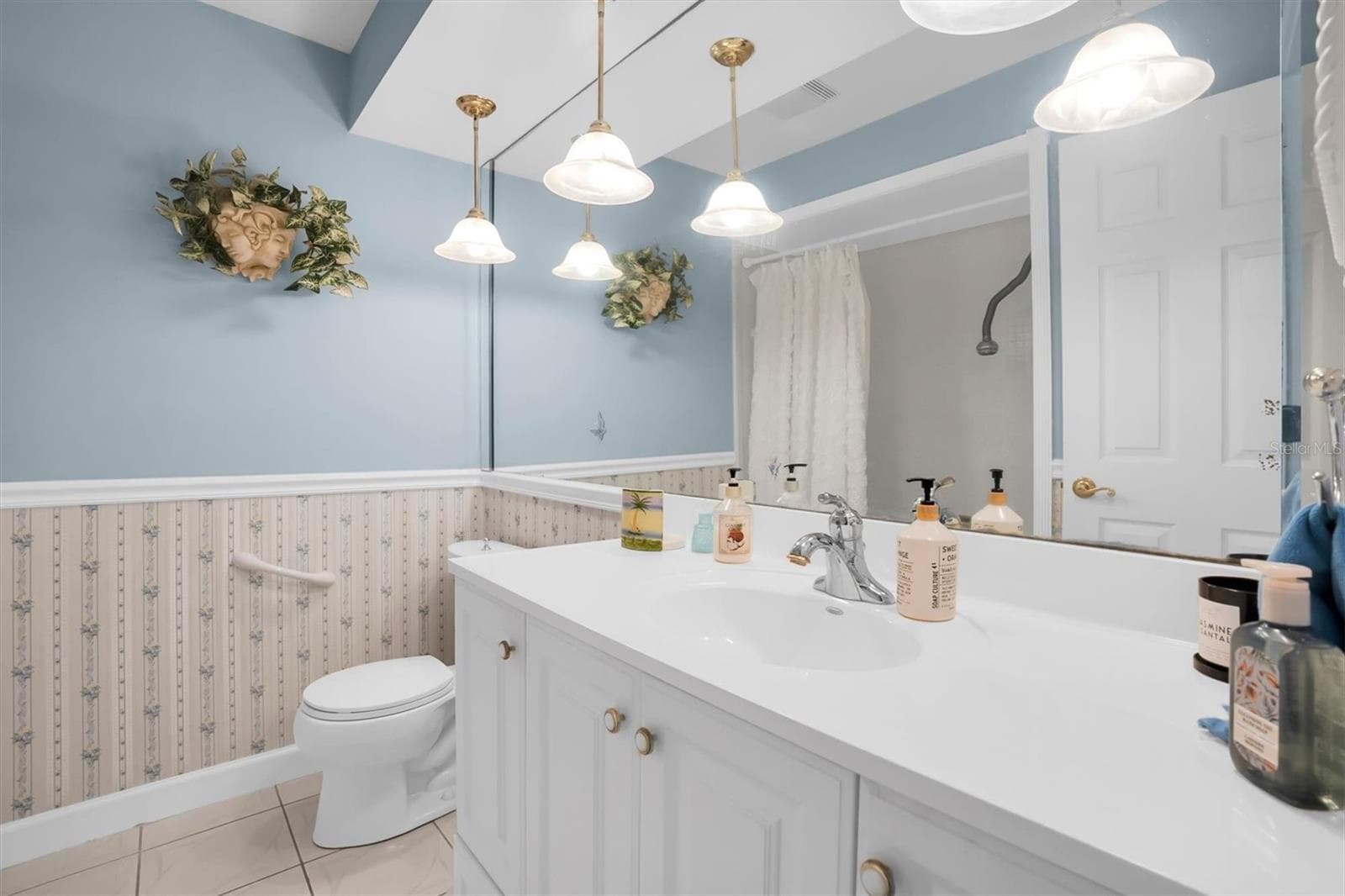 Condominium at 19029 US HIGHWAY 19 N #7-28, CLEARWATER, photo 28 of 37